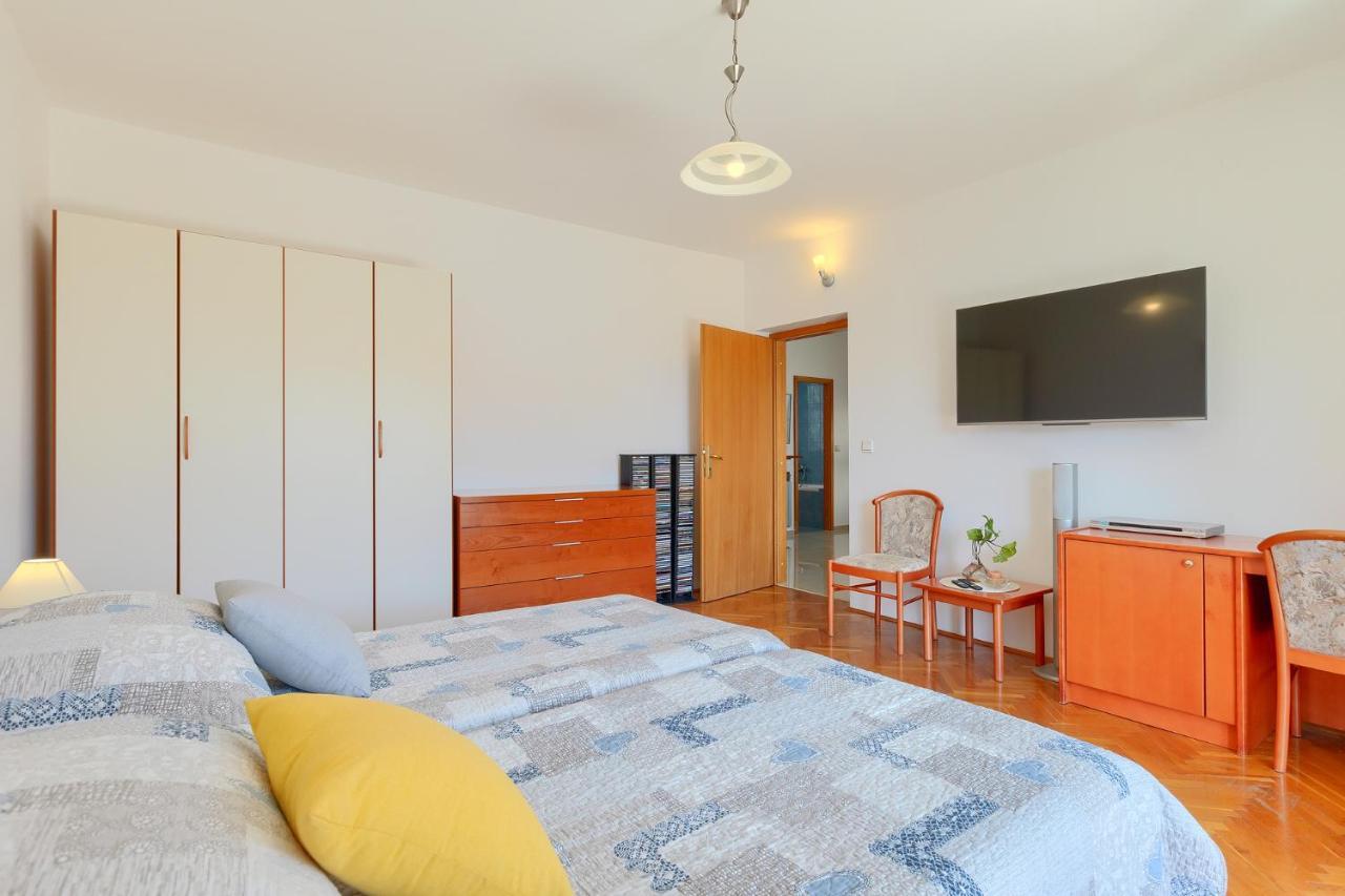 Apartment Christina プーラ エクステリア 写真